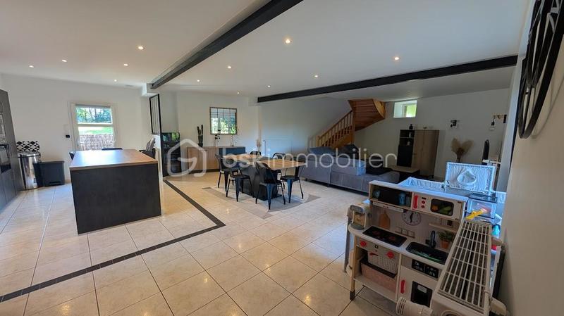 Maison en pierre - 111 m² - 5 pièces