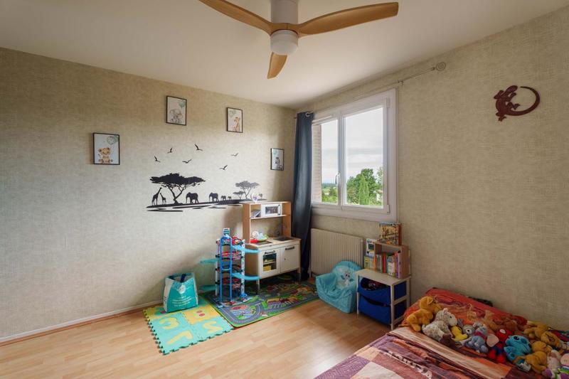 Appartement - 80 m² - 4 pièces