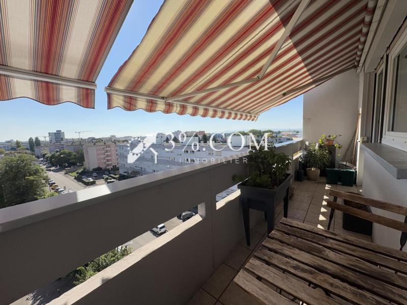 Appartement - 96 m² - 5 pièces