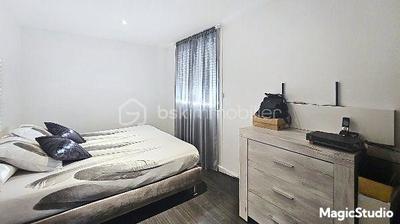 Appartement - 92 m² - 5 pièces