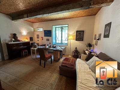 Maison - 288 m² - 6 pièces