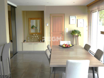 Propriété - 350 m² - 7 pièces