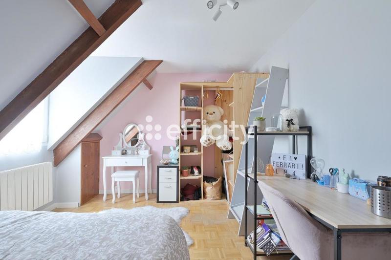 Maison - 119 m² - 7 pièces