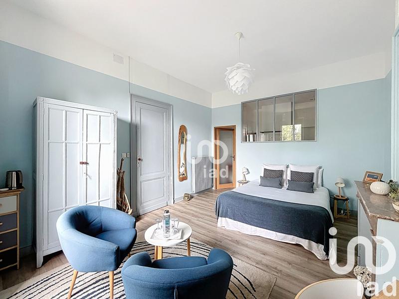 Maison - 432 m² - 10 pièces