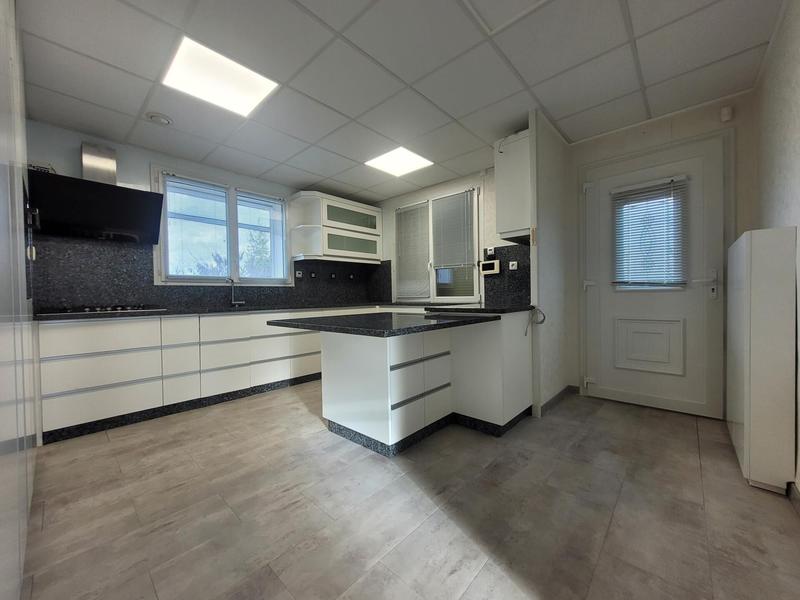 Maison - 189 m² - 6 pièces