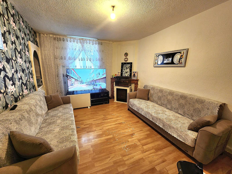 Immeuble - 147 m² - 7 pièces