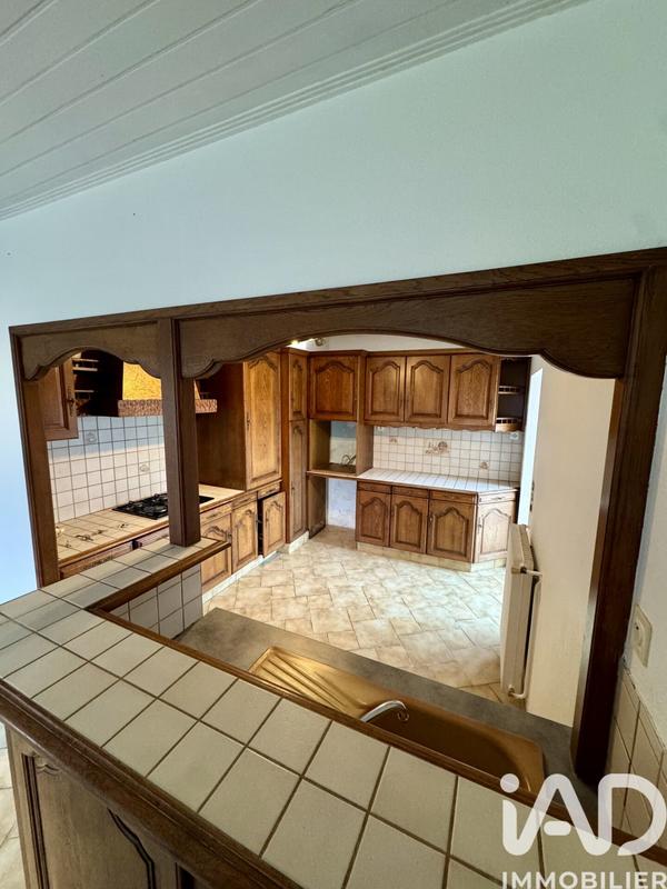 Maison - 219 m² - 14 pièces