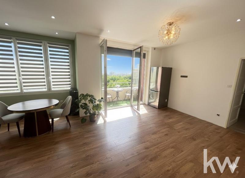 Appartement - 80 m² - 5 pièces