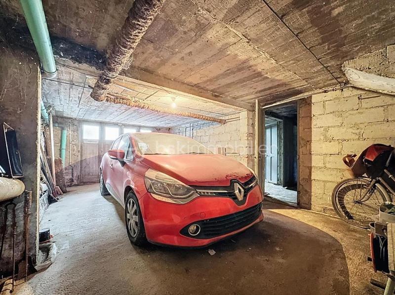 Propriété - 150 m² - 8 pièces