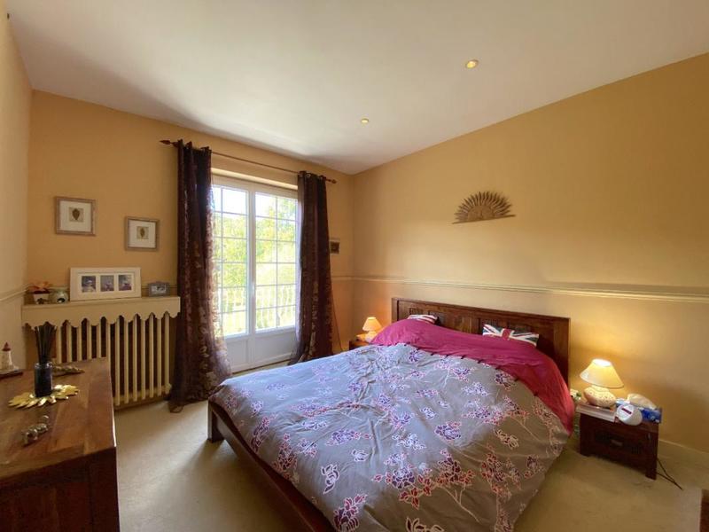 Maison - 230 m² - 7 pièces