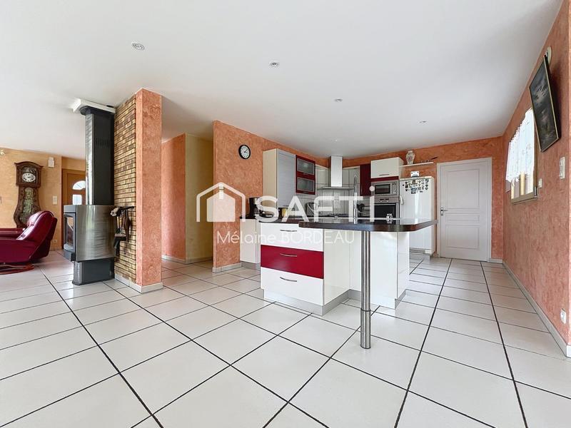 Maison - 203 m² - 6 pièces