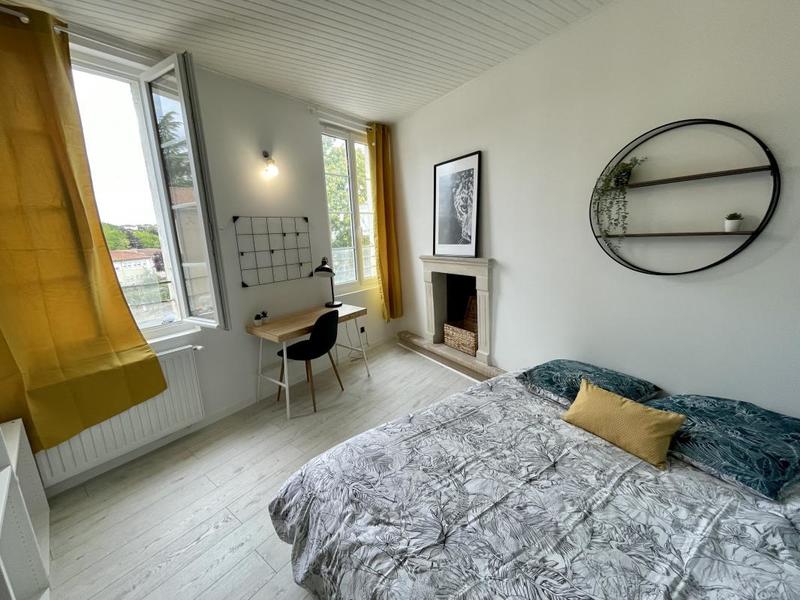 Chambre - 241 m² - 1 pièce
