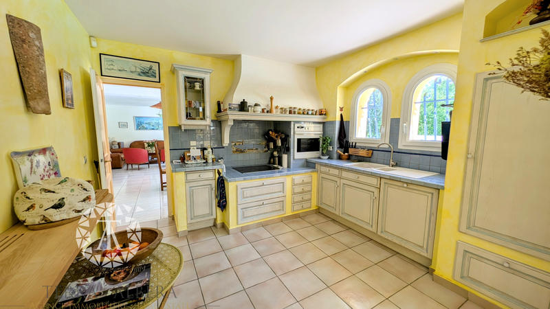 Villa - 220 m² - 7 pièces