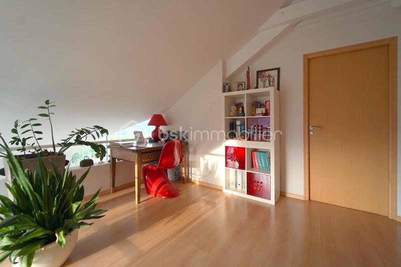 Demeure - 234 m² - 6 pièces