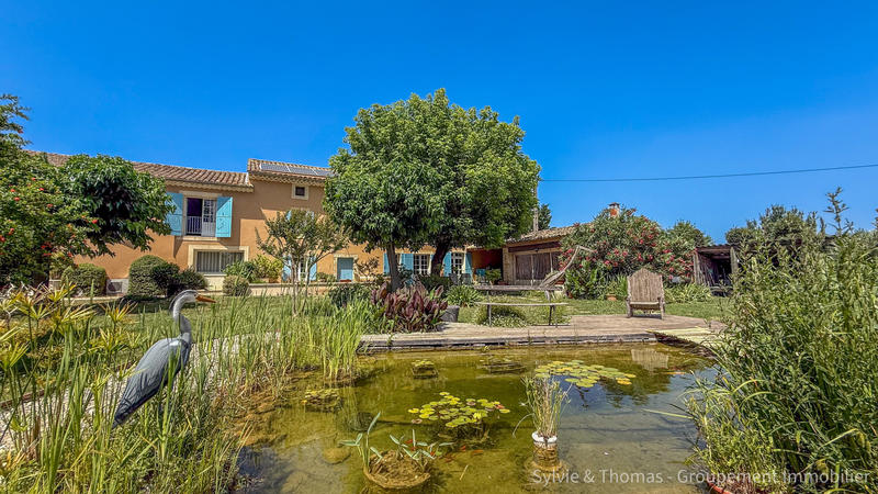 Mas - 327 m² - 8 pièces