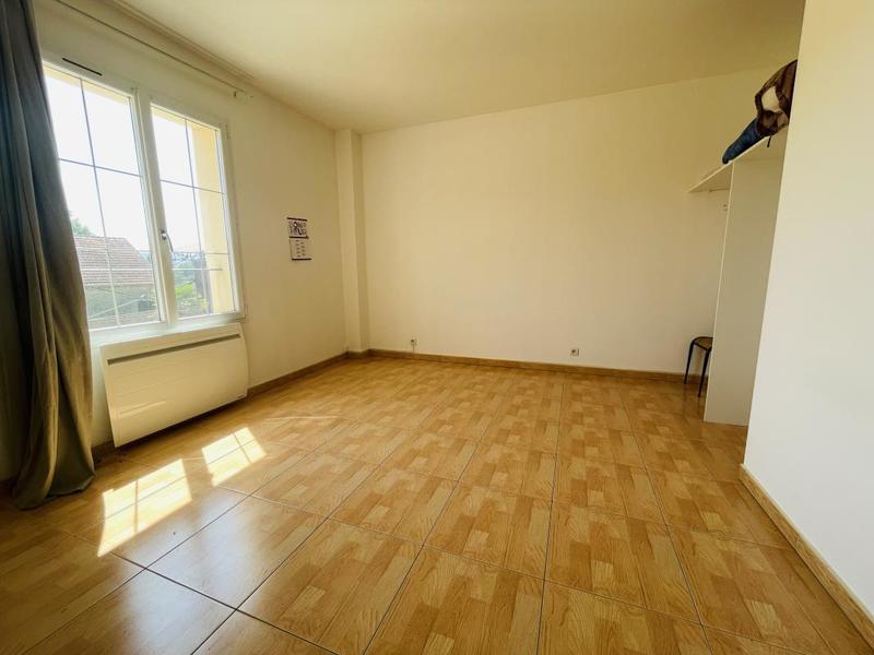 Maison - 232 m² - 8 pièces