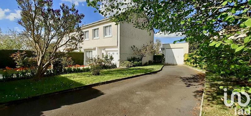 Maison - 93 m² - 5 pièces