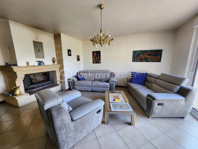 Pavillon - 233 m² - 6 pièces