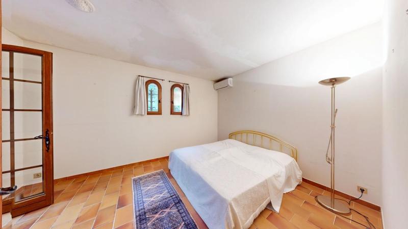 Maison - 180 m² - 6 pièces