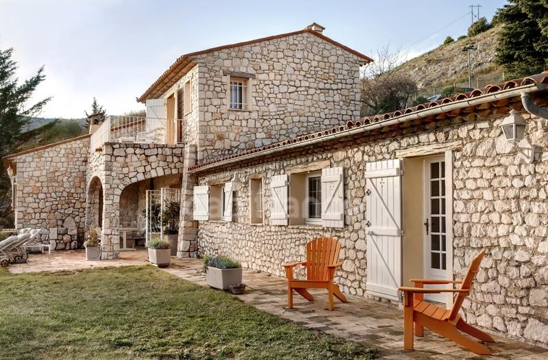 Mas - 187 m² - 6 pièces