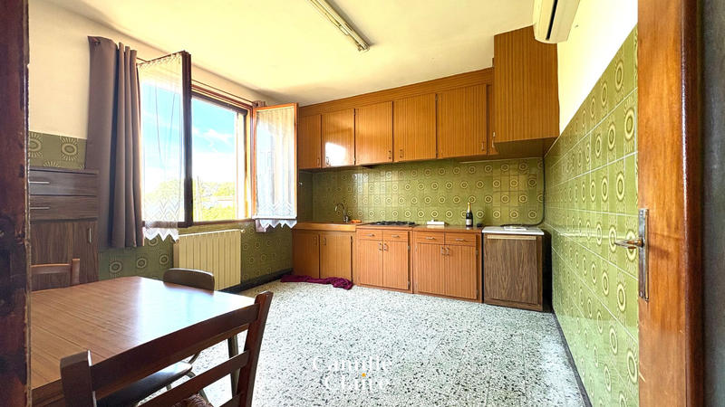 Appartement - 95 m² - 4 pièces