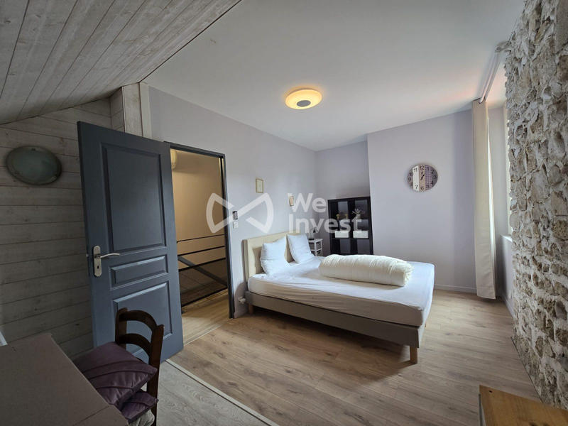 Maison - 281 m² - 11 pièces