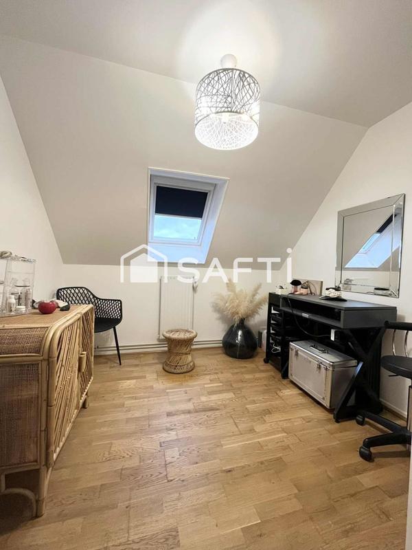 Maison - 80 m² - 5 pièces