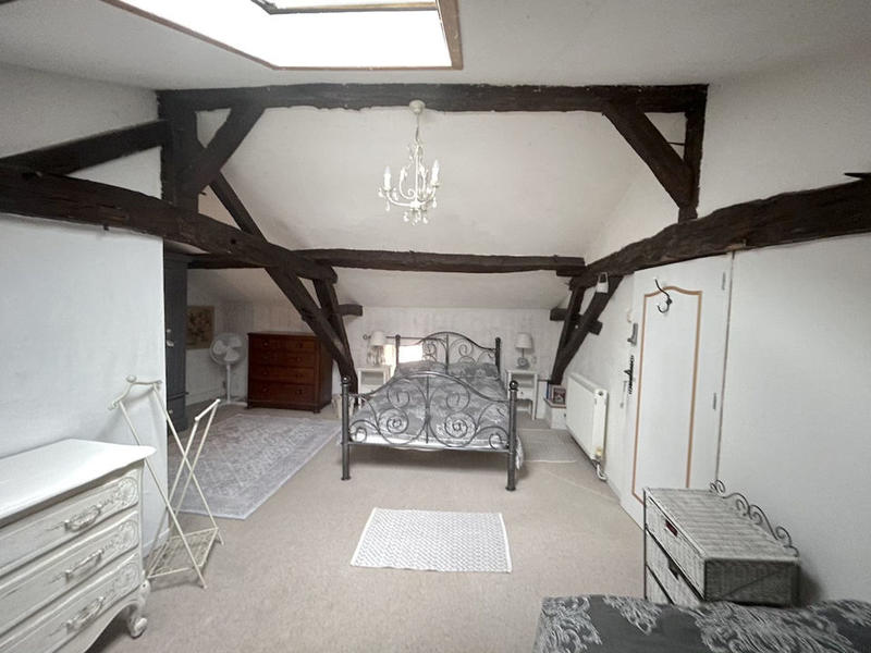 Maison - 320 m² - 10 pièces