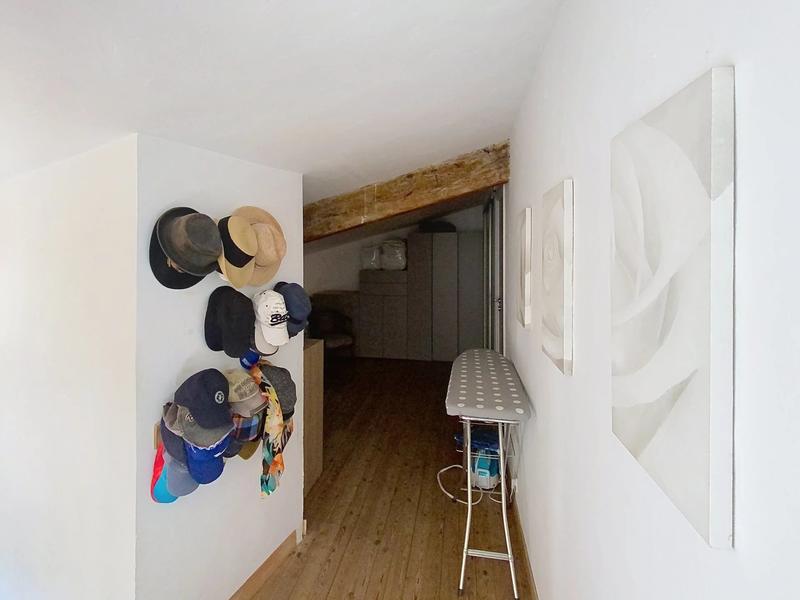 Maison - 214 m² - 6 pièces