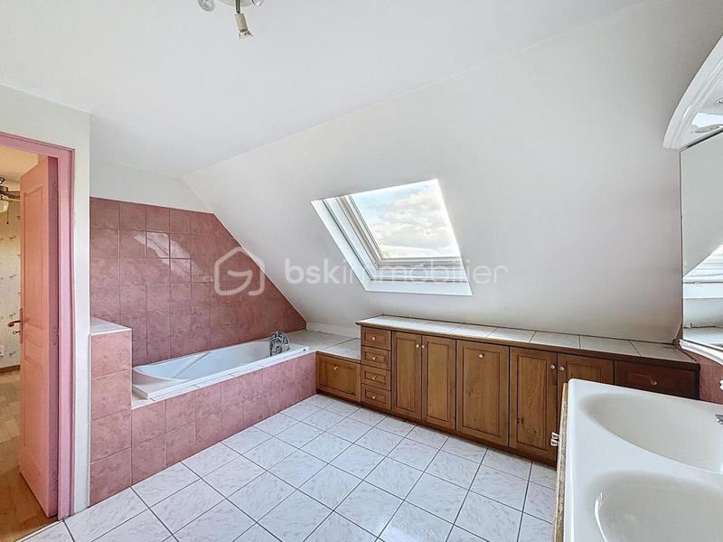 Pavillon - 135 m² - 7 pièces