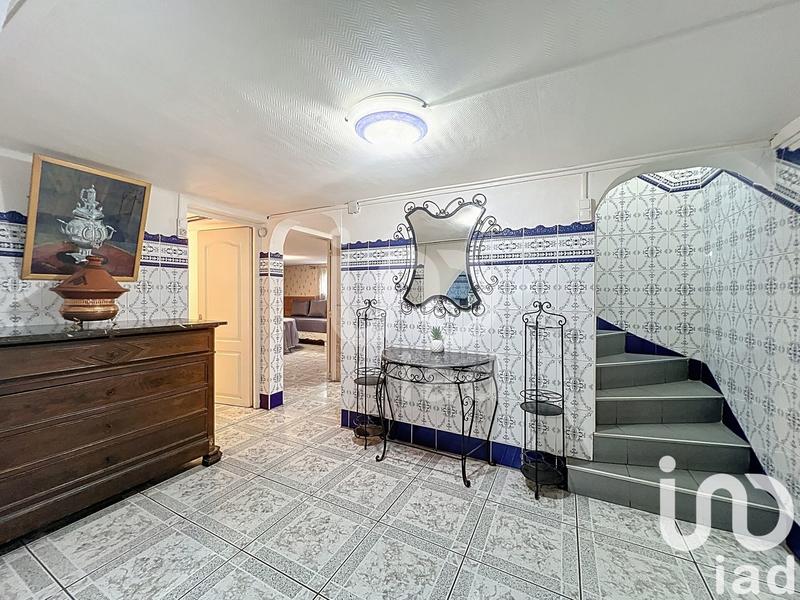 Maison - 177 m² - 7 pièces