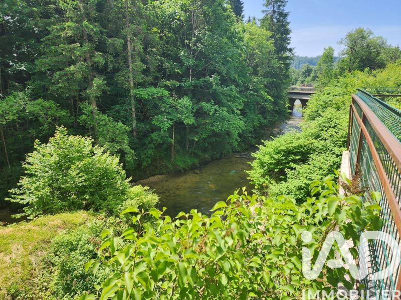 Maison - 891 m² - 15 pièces