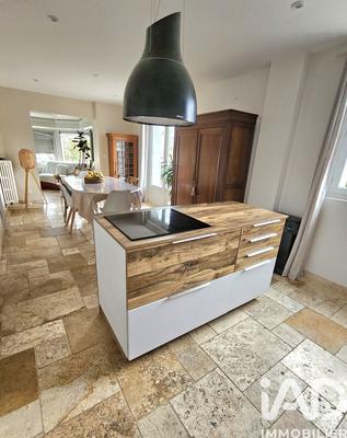 Maison - 97 m² - 5 pièces