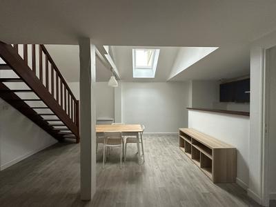 Appartement - 95 m² - 5 pièces