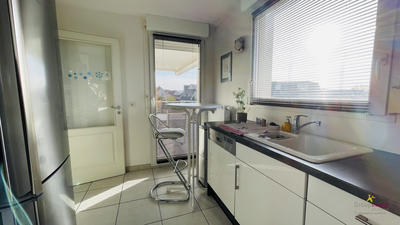 Appartement - 93 m² - 4 pièces