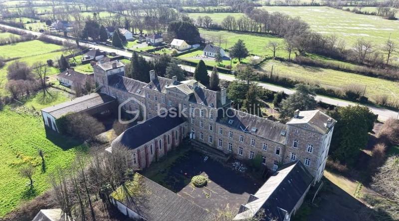 Château - 2 595 m² - 26 pièces