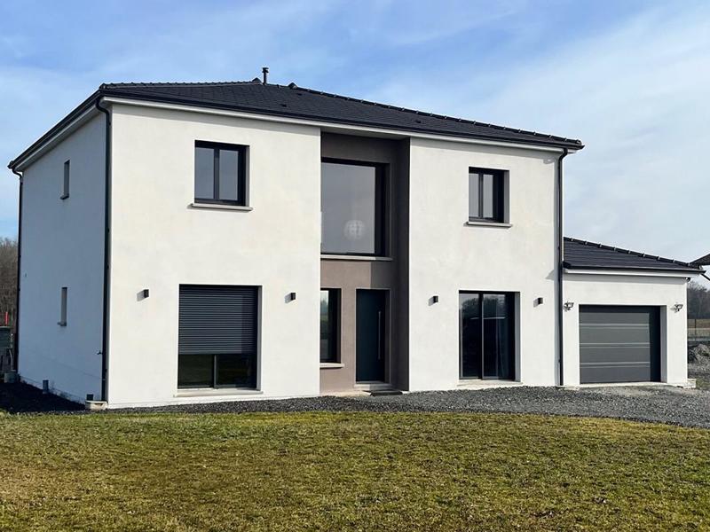 Maison - 195 m² - 9 pièces