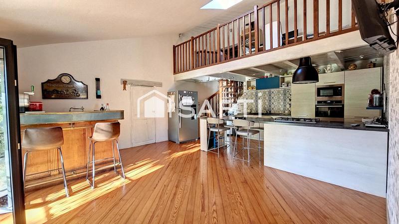 Villa - 335 m² - 9 pièces