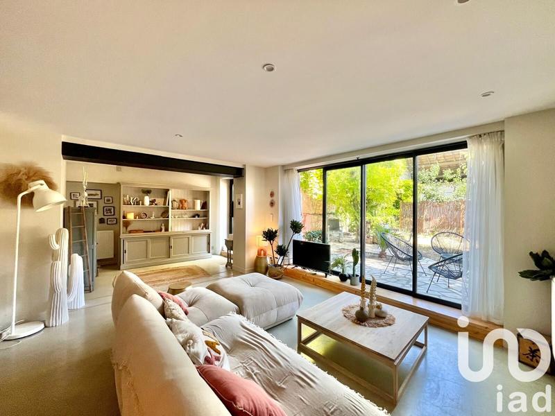 Maison - 212 m² - 7 pièces