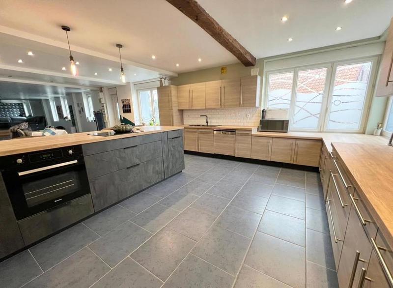 Maison - 299 m² - 5 pièces