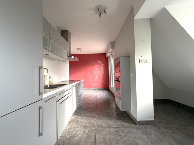 Appartement - 205 m² - 6 pièces