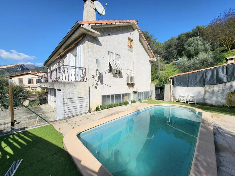 Maison - 150 m² - 7 pièces