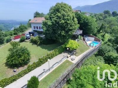 Maison - 186 m² - 7 pièces