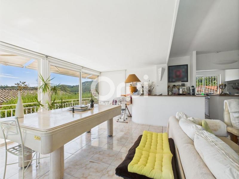 Maison - 199 m² - 7 pièces