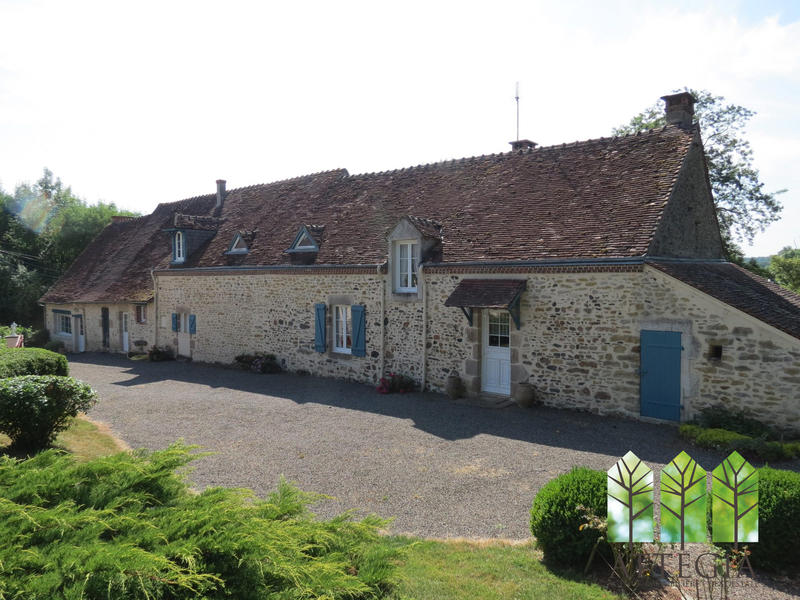 Maison traditionnelle - 422 m² - 14 pièces