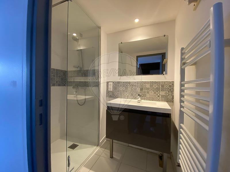 Maison - 205 m² - 7 pièces