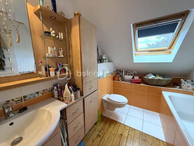 Maison - 303 m² - 10 pièces