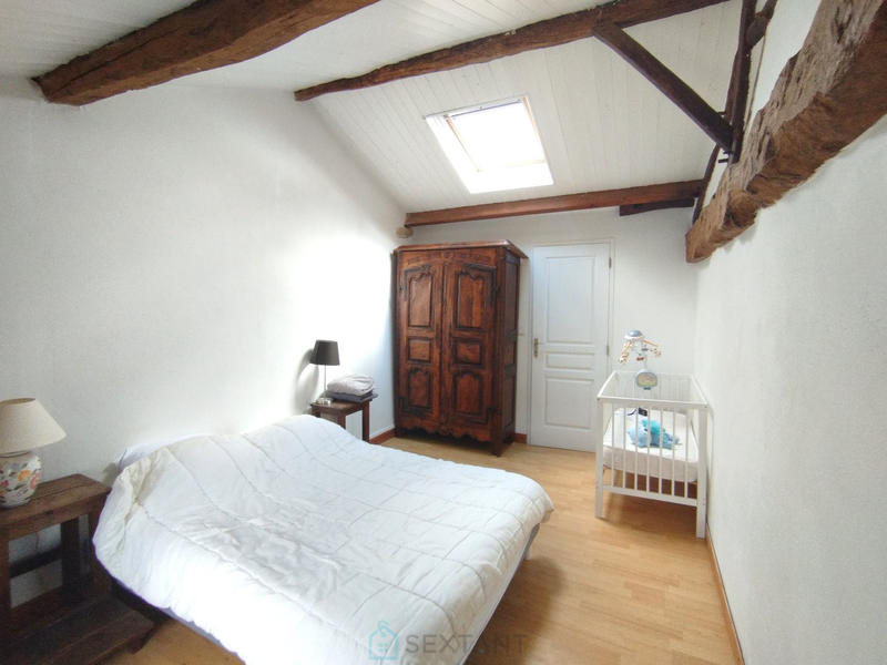 Maison - 284 m² - 10 pièces