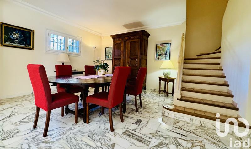 Maison - 350 m² - 8 pièces