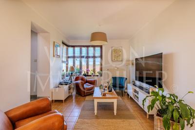 Maison traditionnelle - 137 m² - 6 pièces